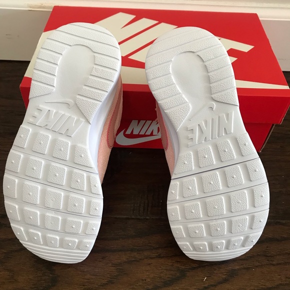 Nike Tanjun  Girls' Sneakers - Picture 5 of 6